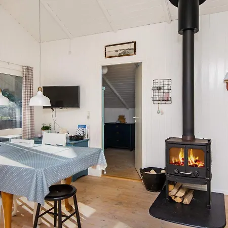 Holiday home Lxii