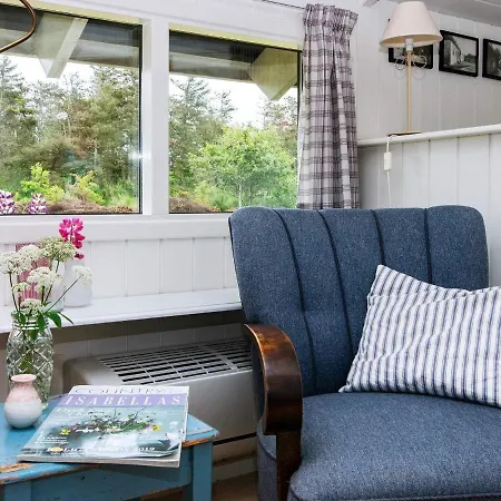 Holiday home Lxii
