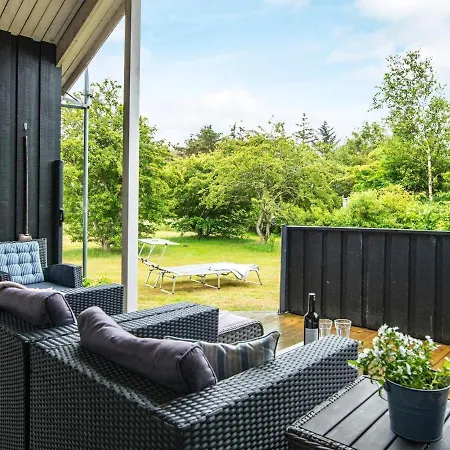 Holiday home Lxii *